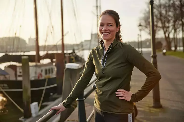 Colleague in private setting